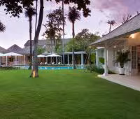 Вилла The Cotton House, Бассейн и сад